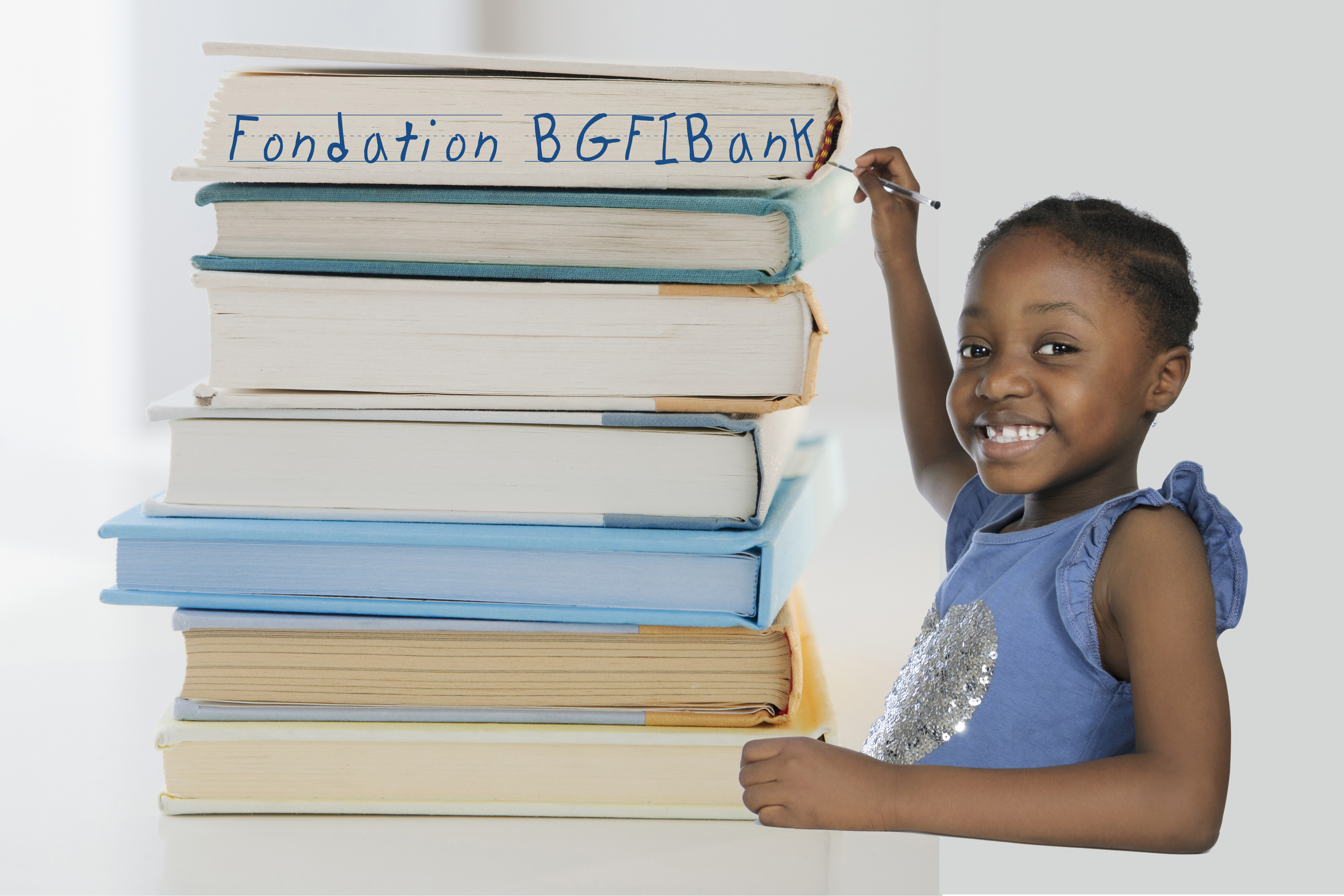 La Fondation BGFIBank offre une bibliothèque équipée aux enfants abandonnés