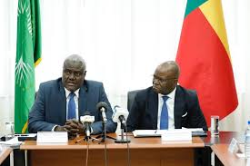 Union Africaine : Les raisons de la visite de Moussa Faki Mahamat au Benin.