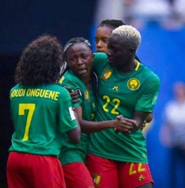 Après un faux pas face aux Anglaises, Mouelle Kombi réconforte les Lionnes Indomptables