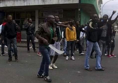 Violences meurtrières: Après la fin de l’ apartheid , la xénophobie sud-africaine atteint le pic