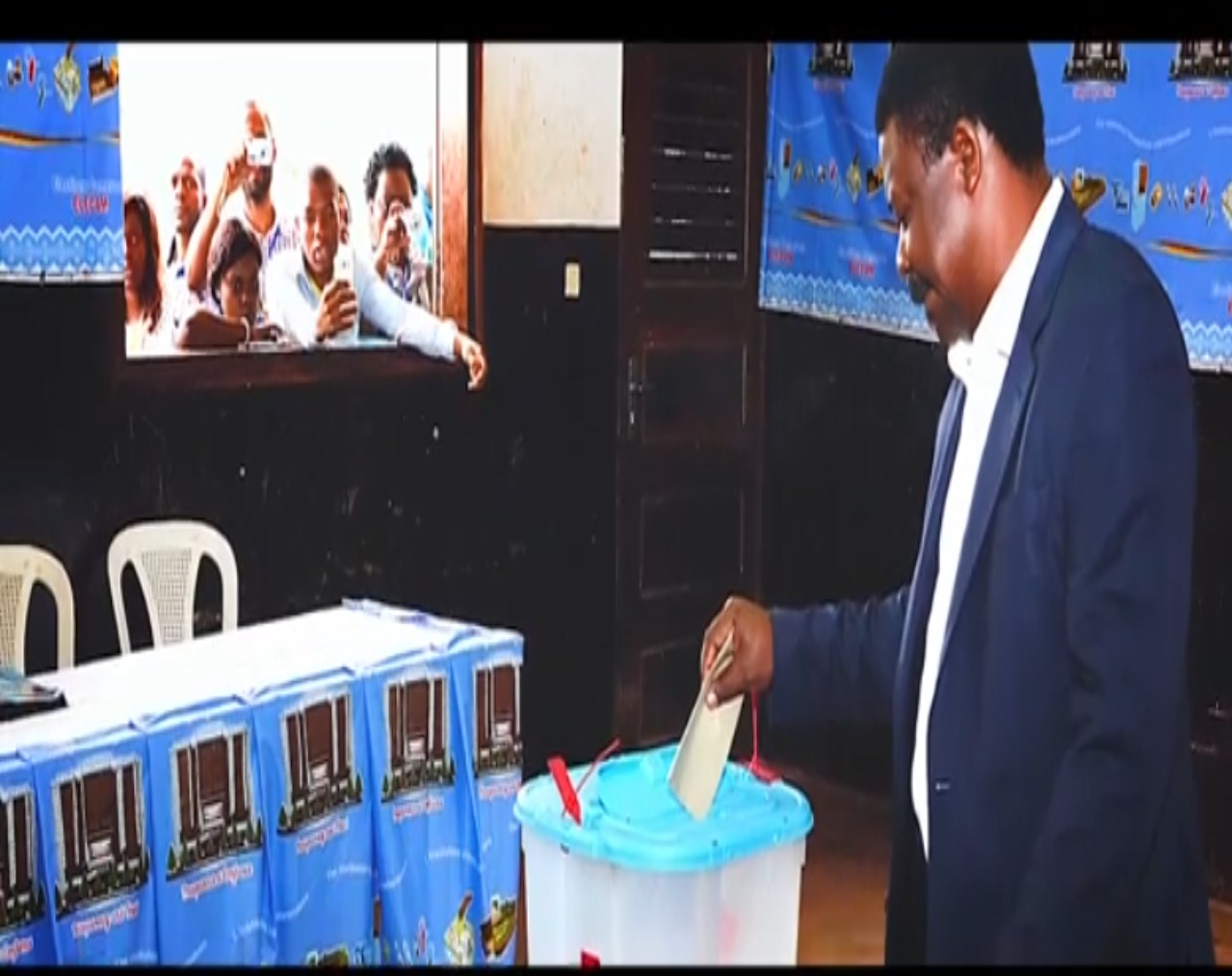 Listes des bureaux de vote et répartition des électeurs au sein desdits bureaux