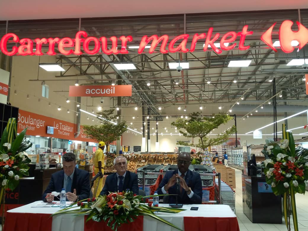 Carrefour Market : Locomotive du centre commercial Douala Grand Mall
