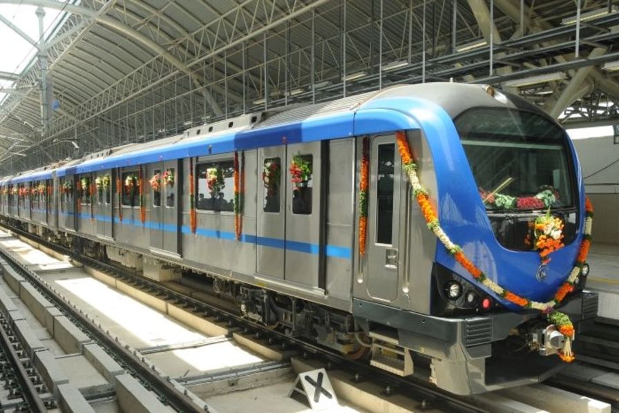 Pierre Laurent,  Sénateur de Paris , dit  » Stop au pillage des pays africains « 