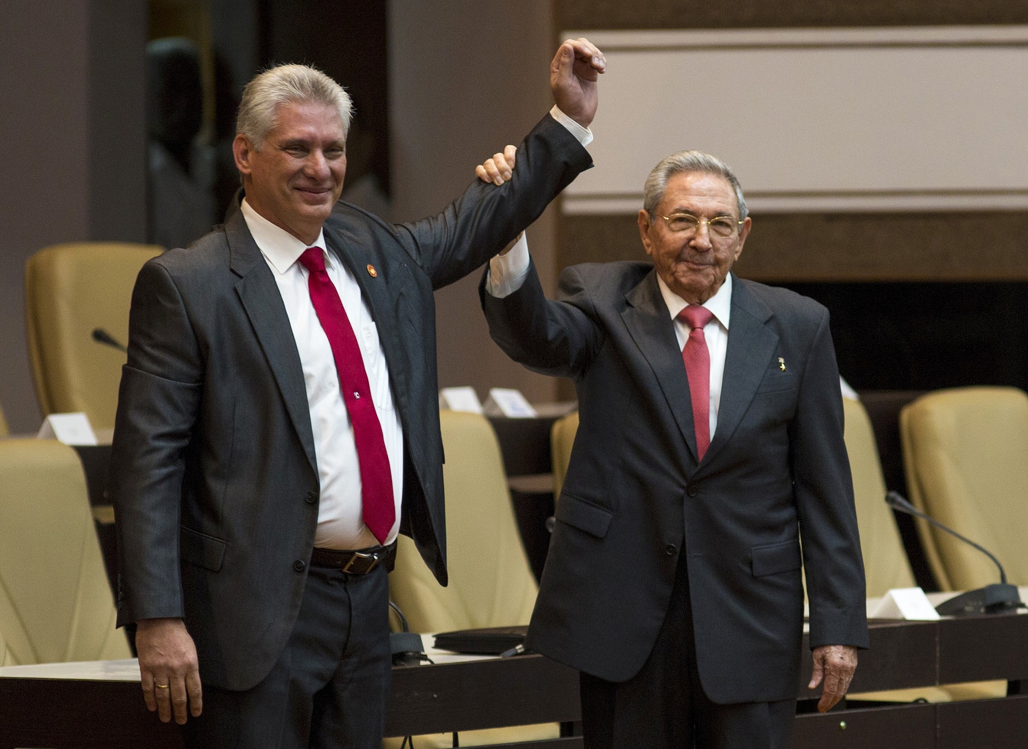Fin de règne des Castro à Cuba : Raul Castro passe le témoin au Miguel Diaz-Canel Bermudez