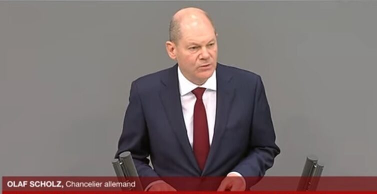 Olaf Scholz , 18e Chancelier allemand depuis Adolf Hitler, veut modifier la Constitution