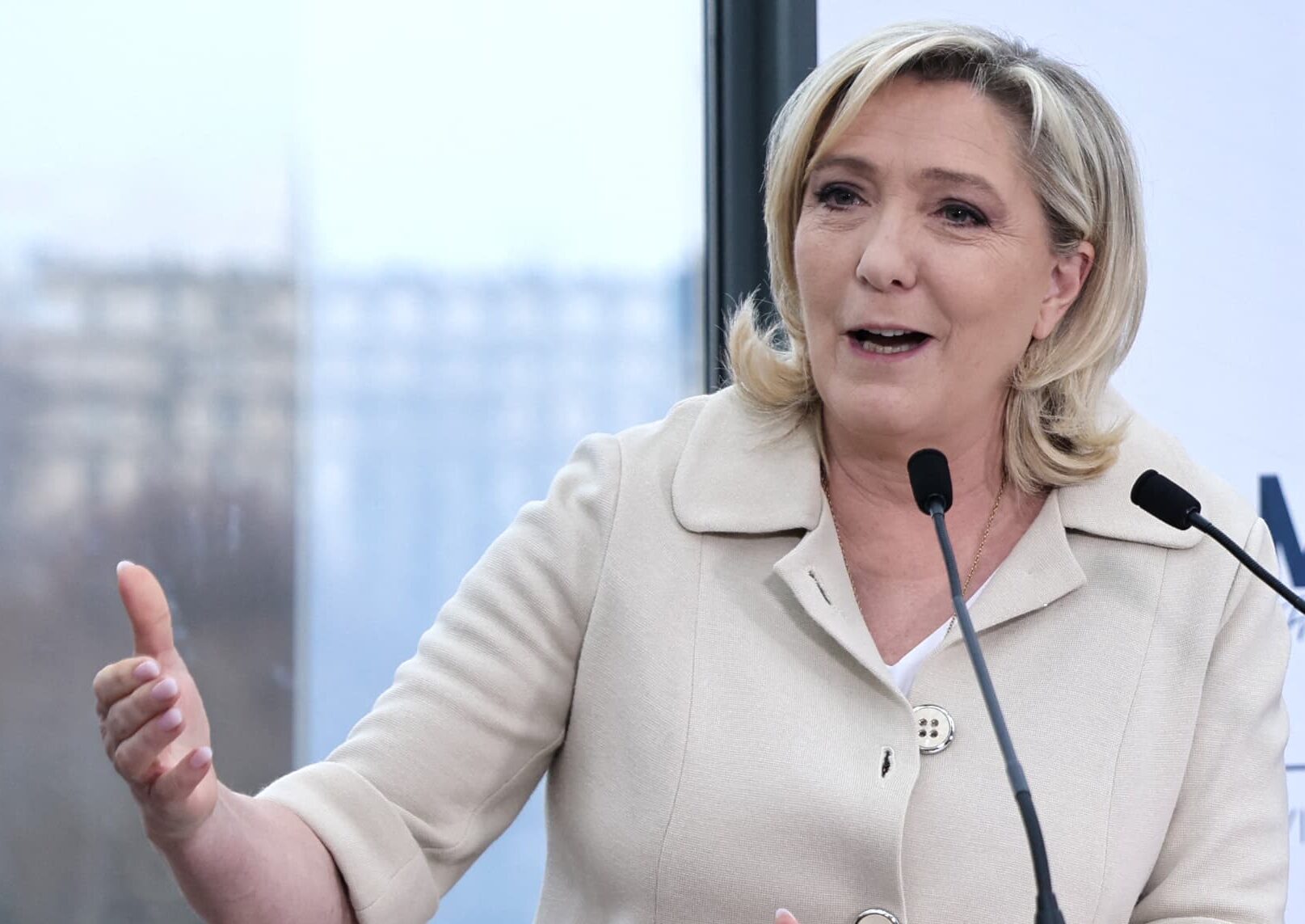 Présidentielle en France : Un homme politique camerounais à Marine LE PEN :  » Bienvenue à l’Élysée « 