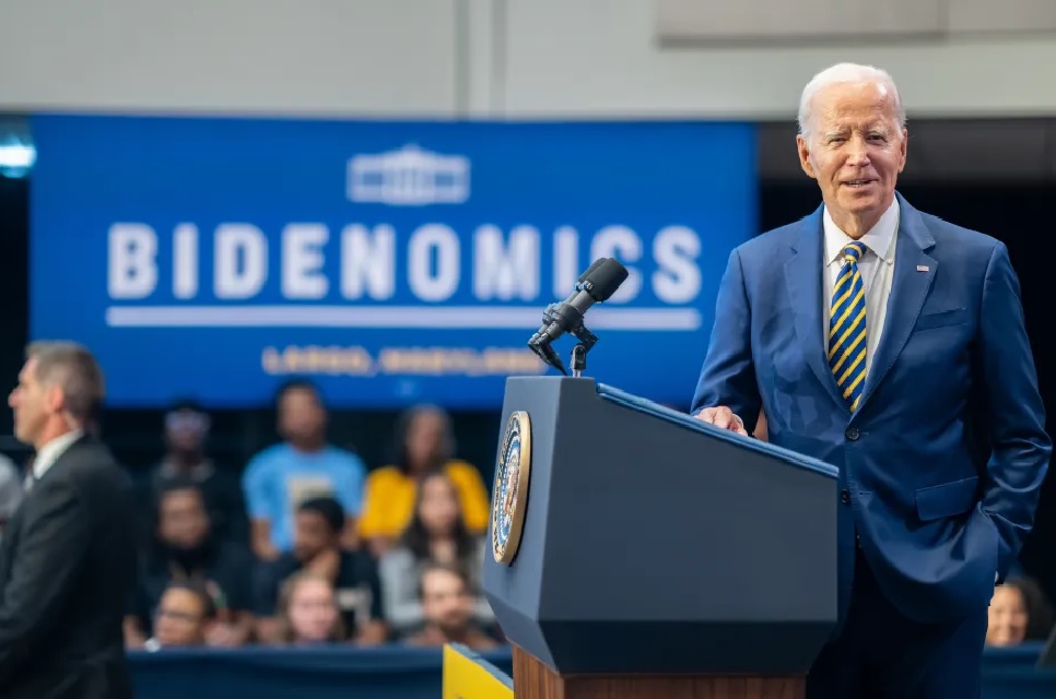 Biden annonce une nouvelle aide militaire à l’Ukraine sur fond de bataille budgétaire au Congrès
