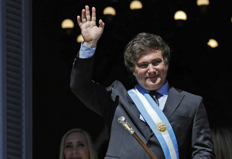 Javier Milei signe une lettre officielle de ne pas rejoindre les BRICS, selon les médias argentins