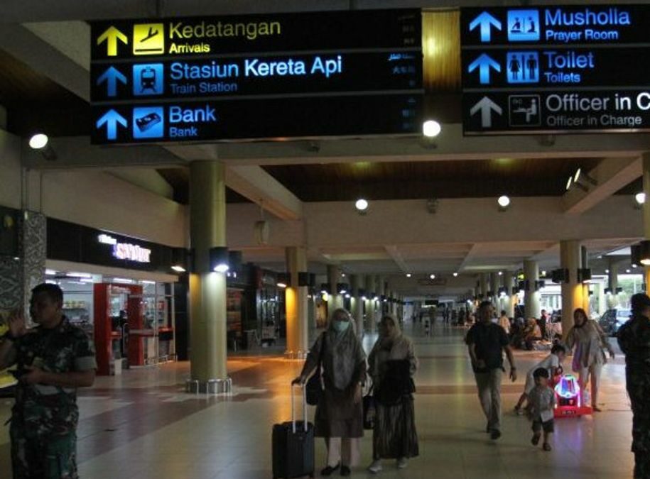 Indonésie : l’aéroport de Minangkabau fermé suite à l’éruption du volcan Marapi