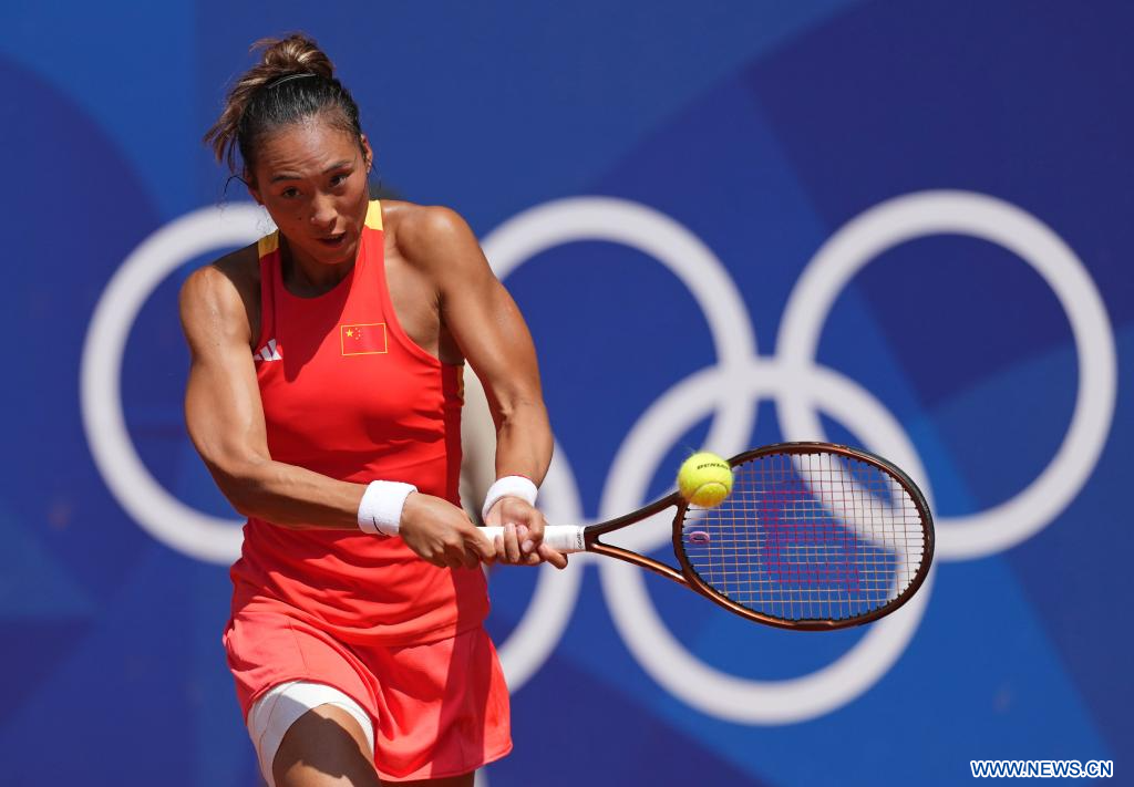 JO 2024/tennis : victoire historique de la joueuse chinoise Zheng Qinwen qui se qualifie en finale