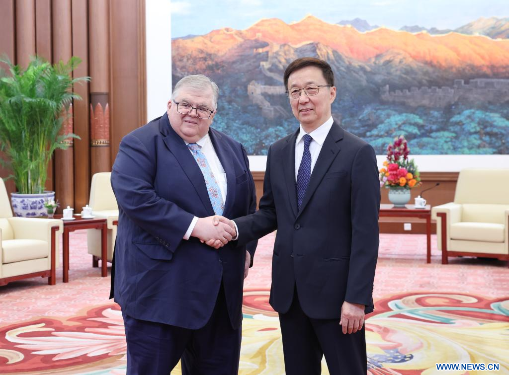 Le vice-président chinois rencontre le directeur général de la Banque des règlements internationaux