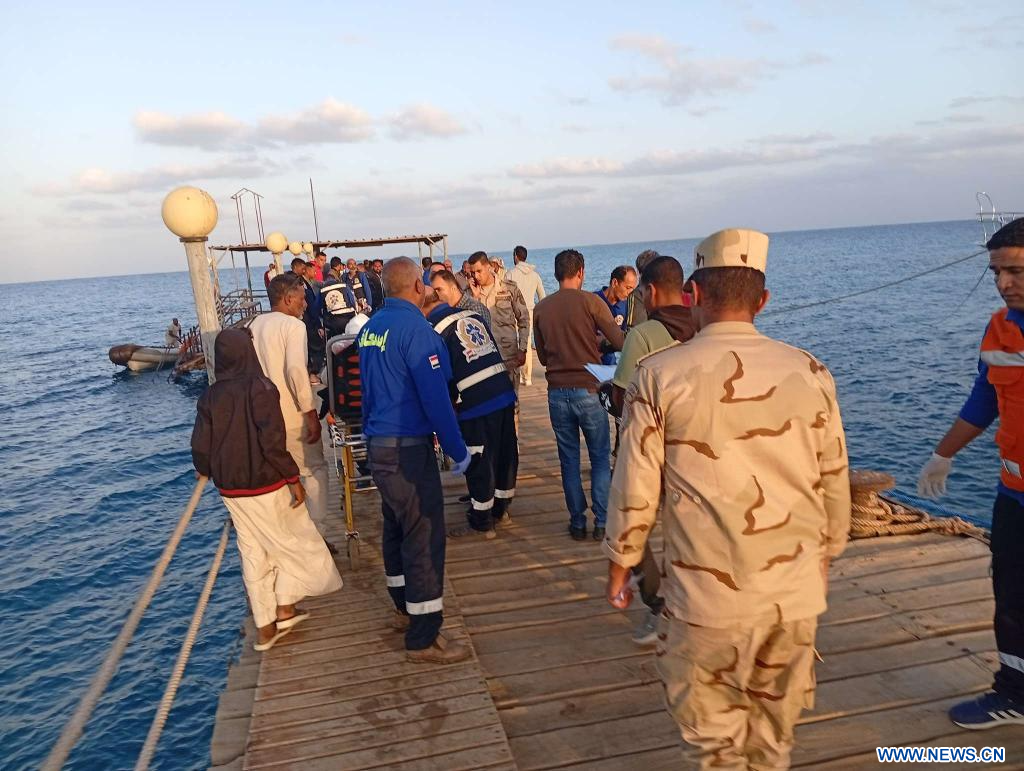 Egypte : 16 personnes toujours portées disparues après le naufrage d’un bateau de tourisme Egypte : 16 personnes toujours portées disparues après le naufrage d’un bateau de tourisme