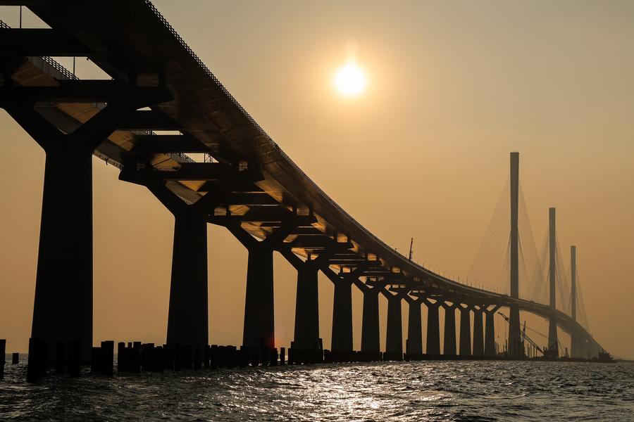 Chine : ouverture au trafic du passage transmaritime Huangmao