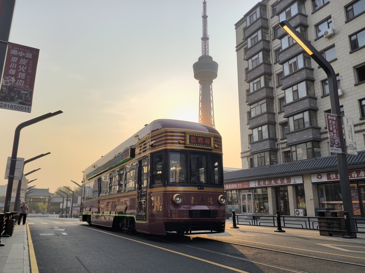 Chine : un tramway à hydrogène fait son apparition dans les rues de Changchun Chine : un tramway à hydrogène fait son apparition dans les rues de Changchun